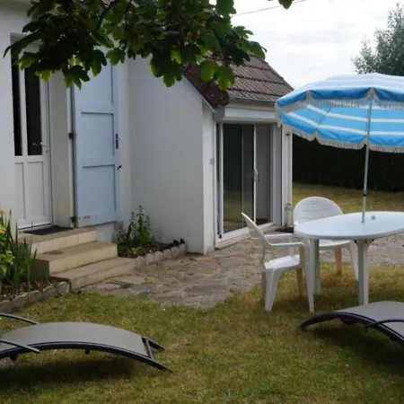 Сasa de vacaciones Beautiful With Garden Saint-Germain-sur-Ay